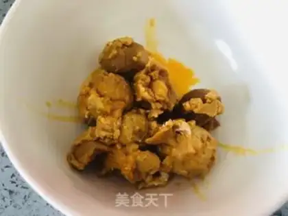 Make Salted egg yellow wings step 1