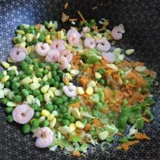 Make Shrimp rice step 4