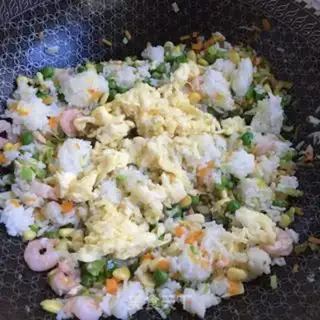 Make Shrimp rice step 5