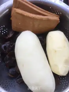 Make Spicy pot step 0