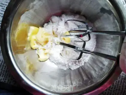 Make Cream chocolate mooncake step 3