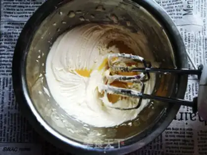 Make Cream chocolate mooncake step 5