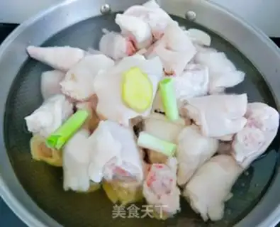 Make Red burning pig hoof step 2