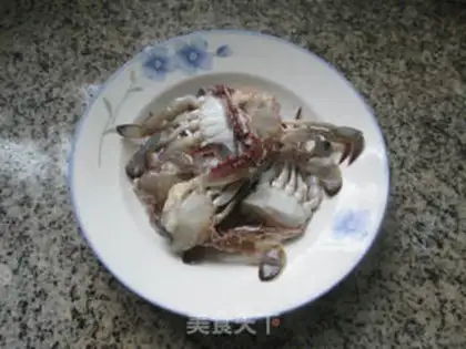 Make Eggs and crabs step 1