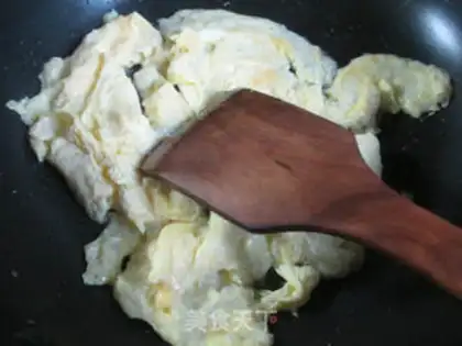 Make Eggs and crabs step 3