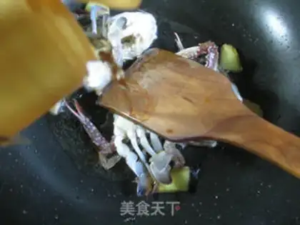 Make Eggs and crabs step 5