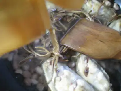 Make The tea, mushrooms, peanuts step 5