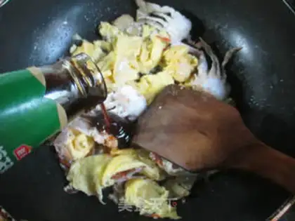 Make Eggs and crabs step 12