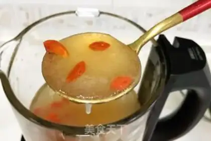 Make Peach gel, silver ostrich step 6