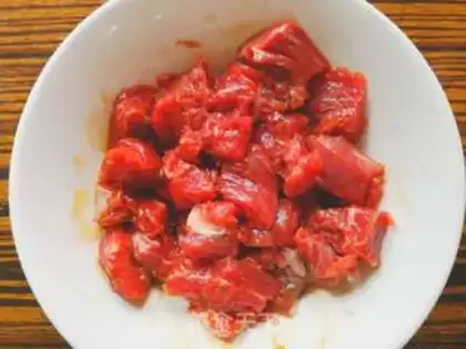 Make Curry potato beef step 1
