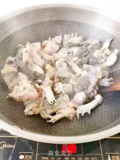 Make Dry-cow frog step 4
