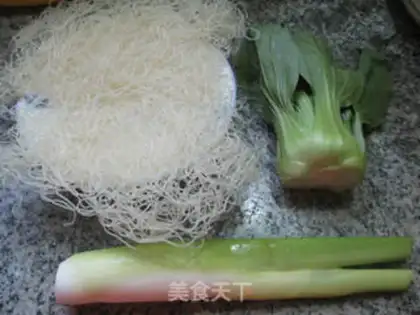 Make The green rice noodles step 0
