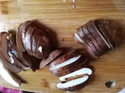 Make Puffy mushroom buns step 3