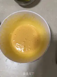 Make Coco strawberry double ice cream step 3