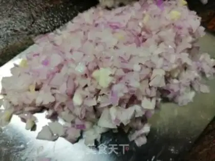 Make Beef pie sandwich step 1