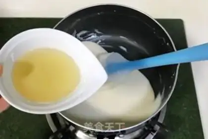 Make Peanut gravy step 9