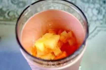 Make Fresh apple juice step 2