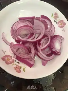 Make Shrimp tomato pasta step 1