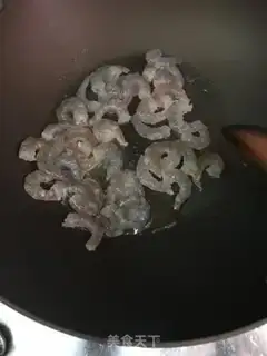 Make Shrimp tomato pasta step 4