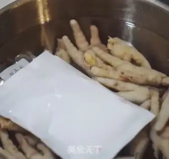 Make Korean hot chicken claws step 2