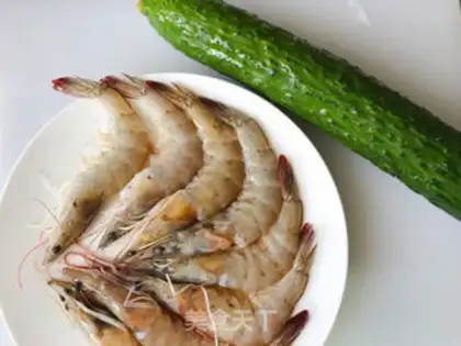 Make Fresh shrimp cucumber step 0