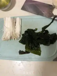 Make Creams, gills, rolls step 0