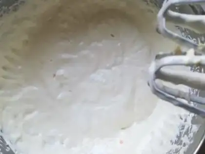 Make Cuckoo-Hoff lemon cake step 4