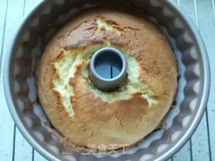 Make Cuckoo-Hoff lemon cake step 7