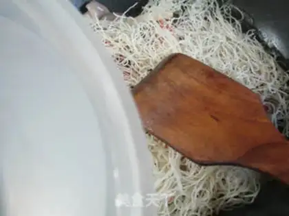 Make Soo-jeong-goo rice noodles step 2