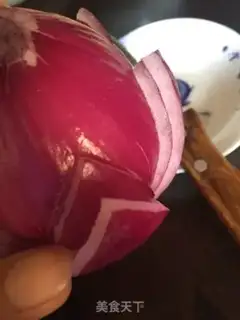 Make Onion Lotus step 3