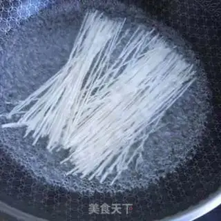 Make Egg noodles step 1