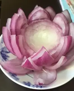 Make Onion Lotus step 6