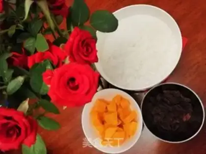 Make Sweet peanuts with iced rice cake step 1