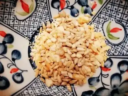 Make Sweet peanuts with iced rice cake step 7