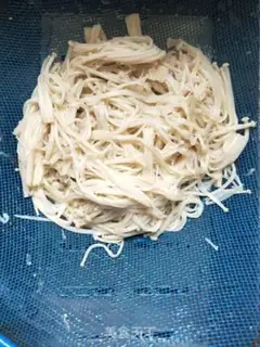 Make Oily needle mushrooms step 1