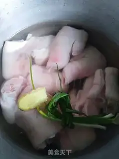 Make Pork hoof and peanut butter step 2