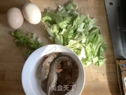 Make Shrimp vegetable noodles step 0