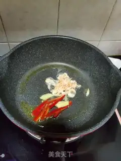 Make Cherry shrimp and cabbage step 1