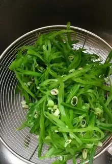 Make Flower fried lentils step 7