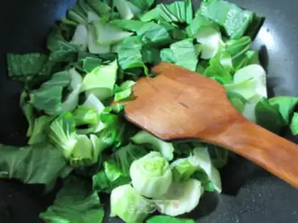 Make The meatballs, the vase step 1
