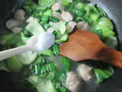 Make The meatballs, the vase step 4