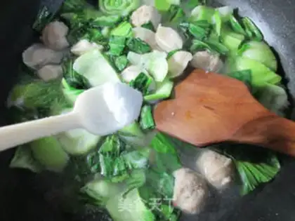 Make The meatballs, the vase step 5