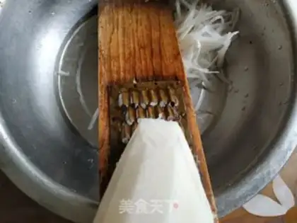 Make Snack and gravy step 4