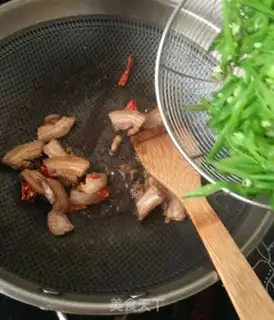 Make Flower fried lentils step 14