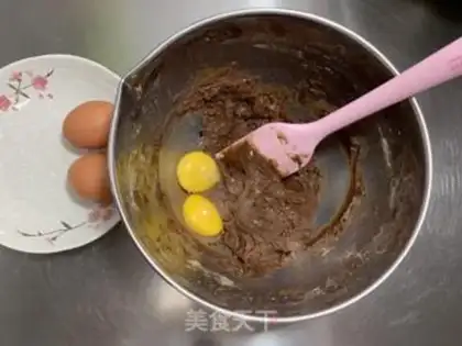 Make Chocolate noodle cake step 5