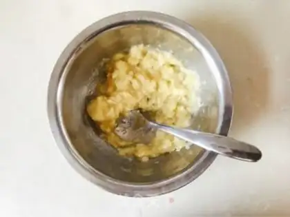 Make Banana walnut cake step 0