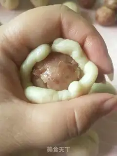 Make Rose Cloud Leg Mooncake step 9