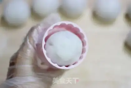 Make Mocha Cheese Ice Mooncake step 12