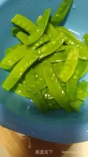 Make Chicken chest and snow beans step 2