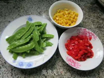 Make Three Dutch beans step 0